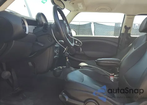 2014 Mini Cooper Clubman из США, поврежденный, VIN WMWZF3C57ET492446